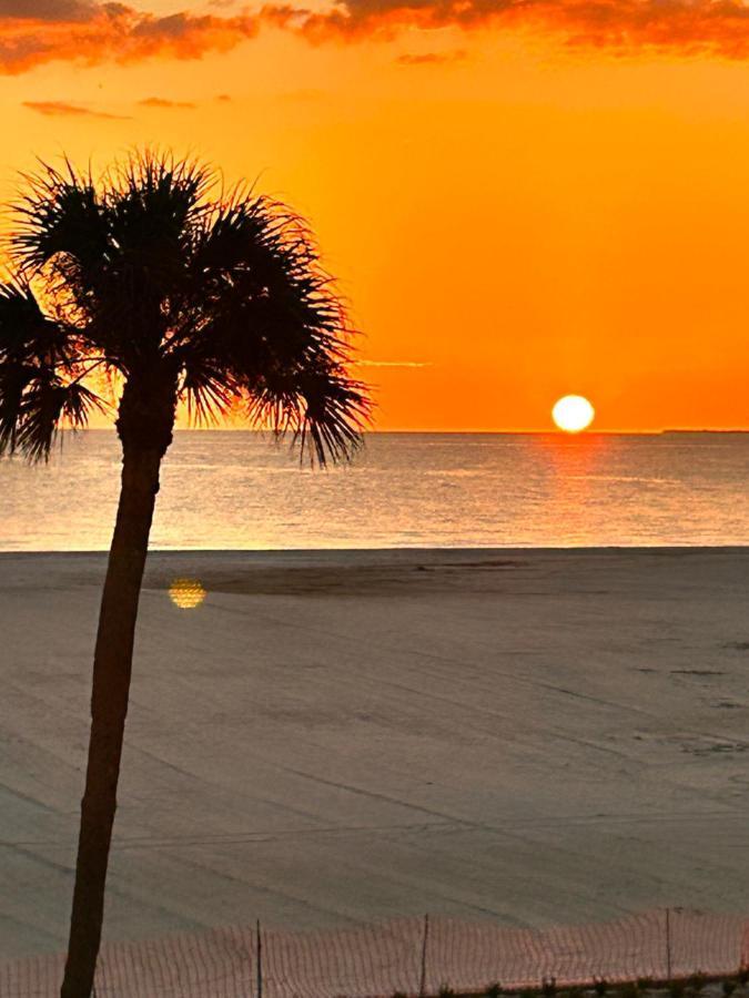 Always Summer On A White Sandy Beach Aparthotel Fort Myers Beach Buitenkant foto