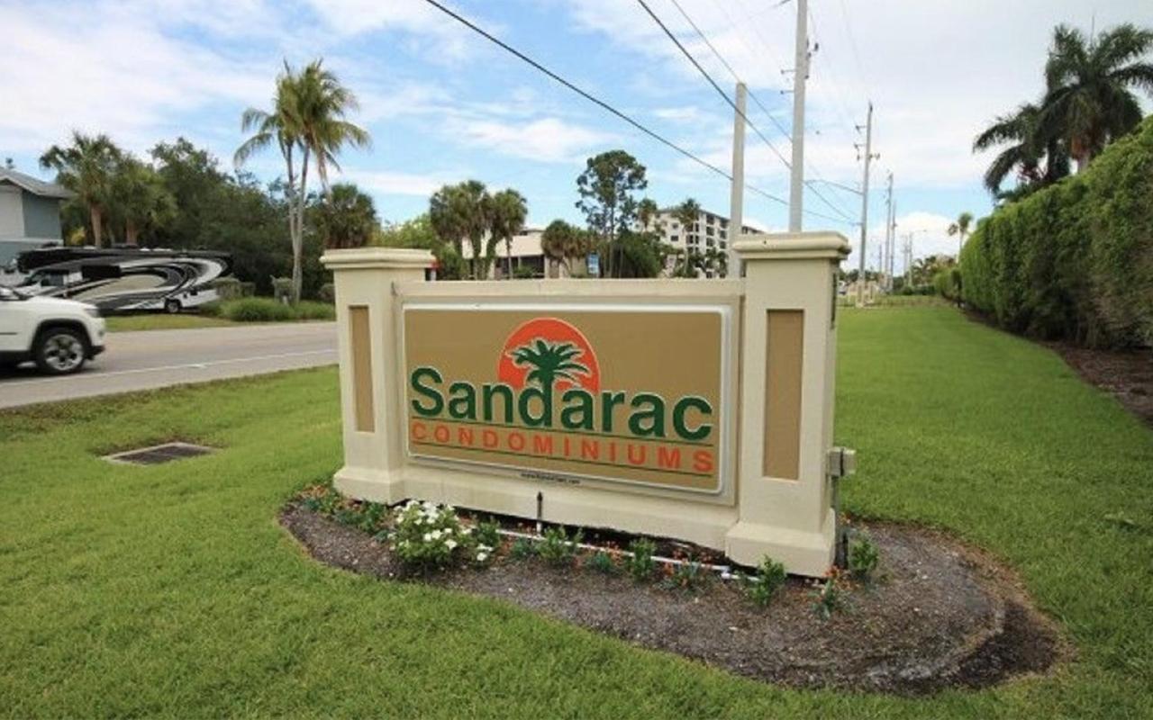 Always Summer On A White Sandy Beach Aparthotel Fort Myers Beach Buitenkant foto